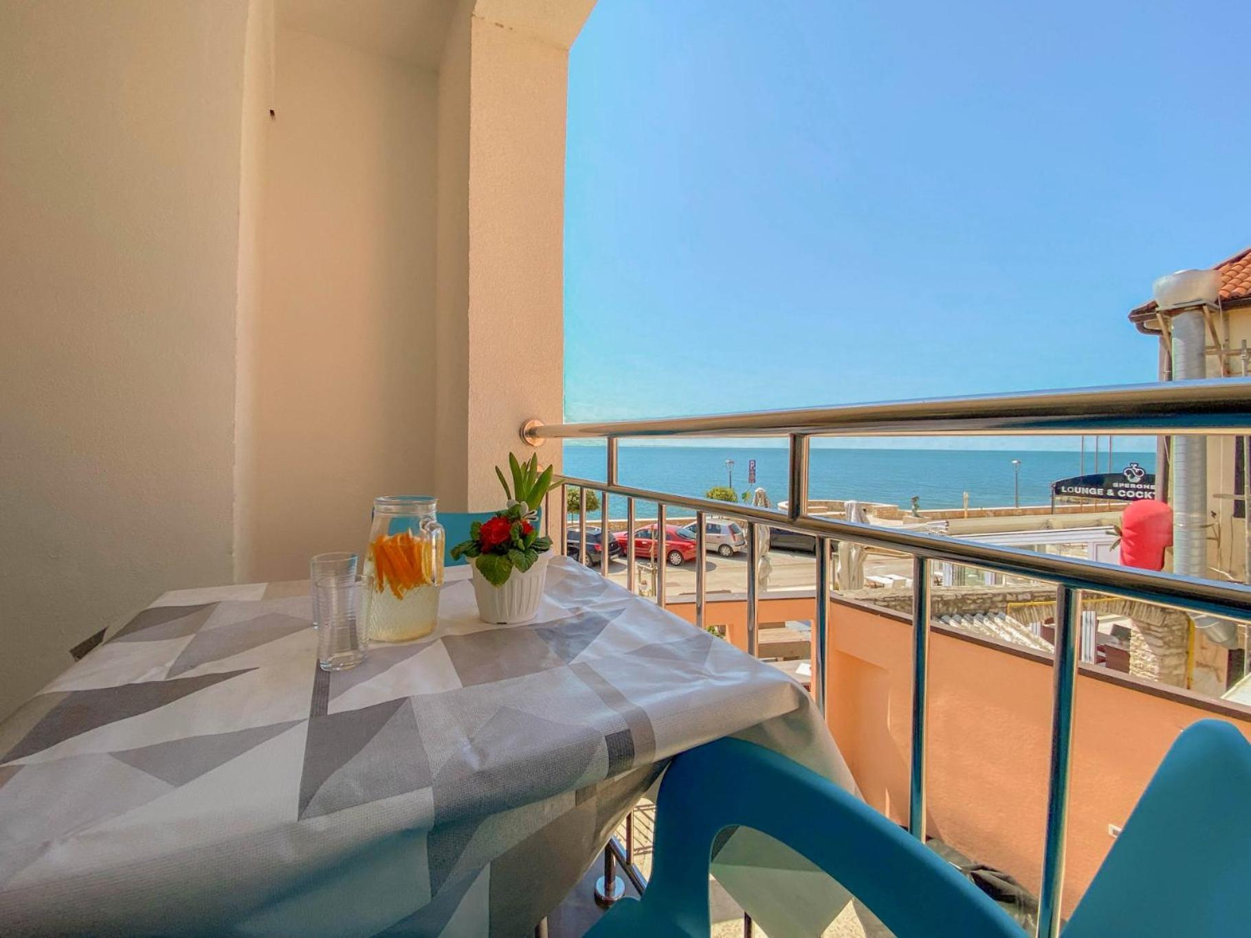 Libera One Apartment Novigrad  ภายนอก รูปภาพ